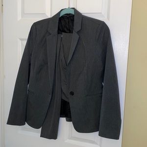Blazer size 4 pants 2R columnist ankle midrise